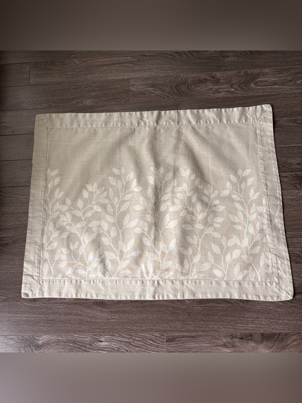 100% Cotton Pillow Sham Leaf Pattern